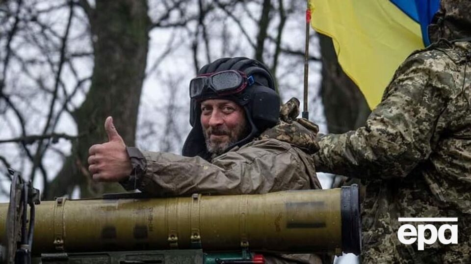 За последние сутки украинские военные отбили девять атак российских оккупантов на территории Донецкой и Луганской областей, отметил Арестович