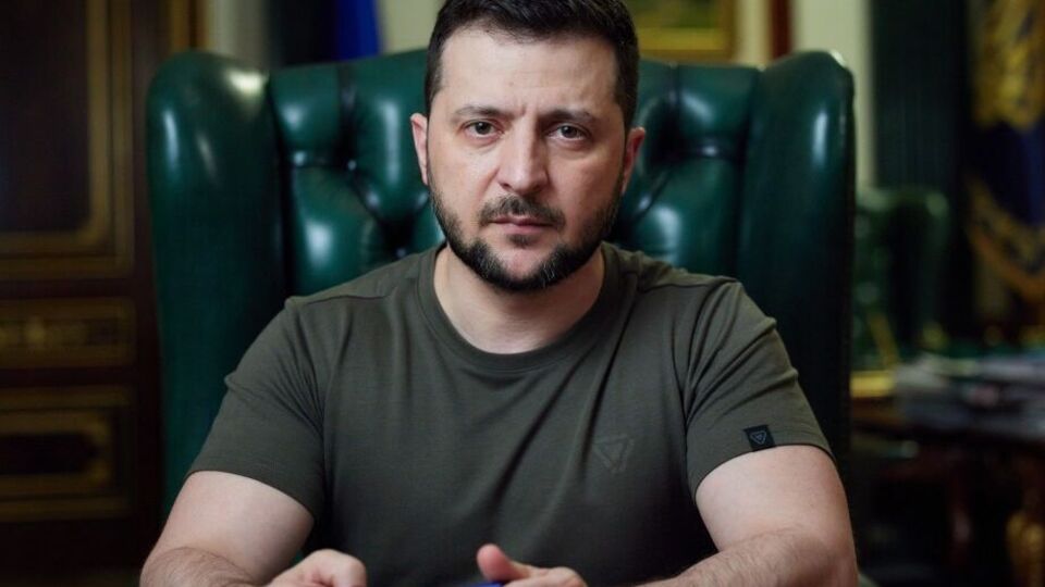 Зеленський: Людей кидали вмирати у колодязі. Катували. Розстрілювали. Убивали гранатами у підвалах. Відкривали вогонь по машинах, на яких було написано "Діти"