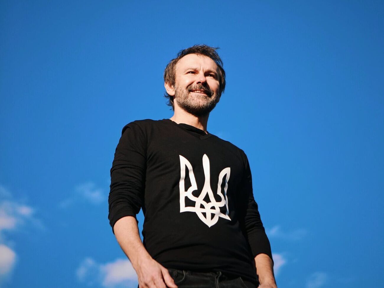 "Океан Ельзи":&nbsp;Мы показываем миру Украину, которую мы так любим &ndash; красивую, мирную, улыбающуюся, счастливую, какой она была, ту, которую мы защищаем ежесекундно и какой она обязательно будет после нашей победы