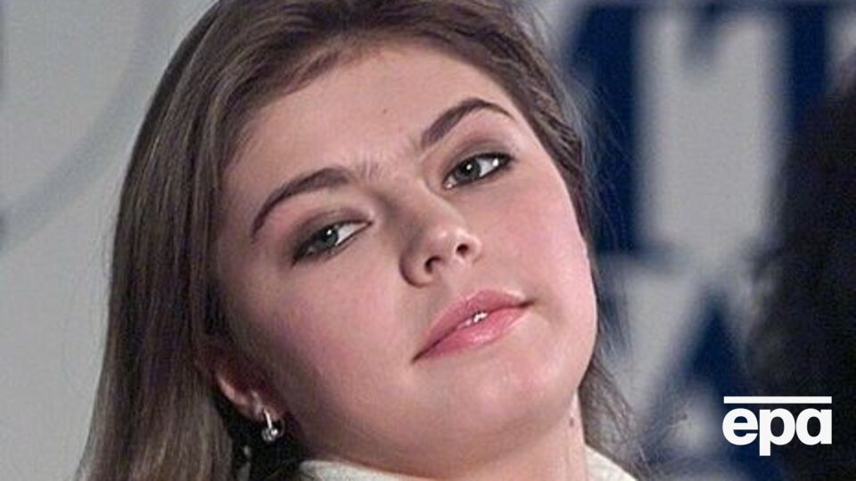 В марте американский таблоид Page Six писал, что Кабаева прячется с детьми от Путина в Швейцарии