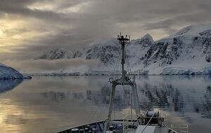 28 січня 2022 року криголам вирушив у свою першу експедицію до Антарктиди