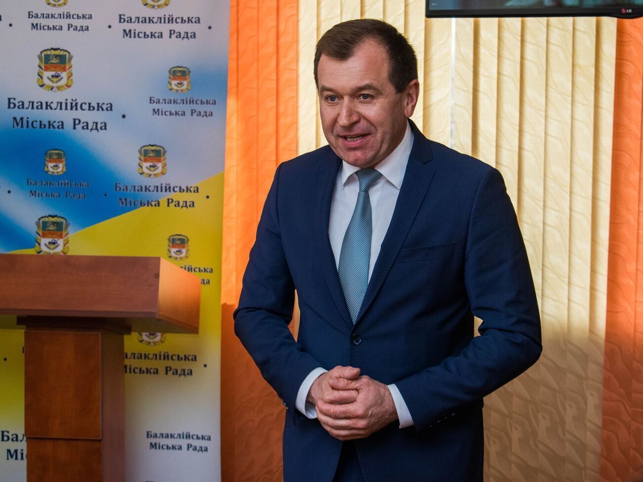 В начале апреля стало известно, что Столбовой с семьей уехал в РФ