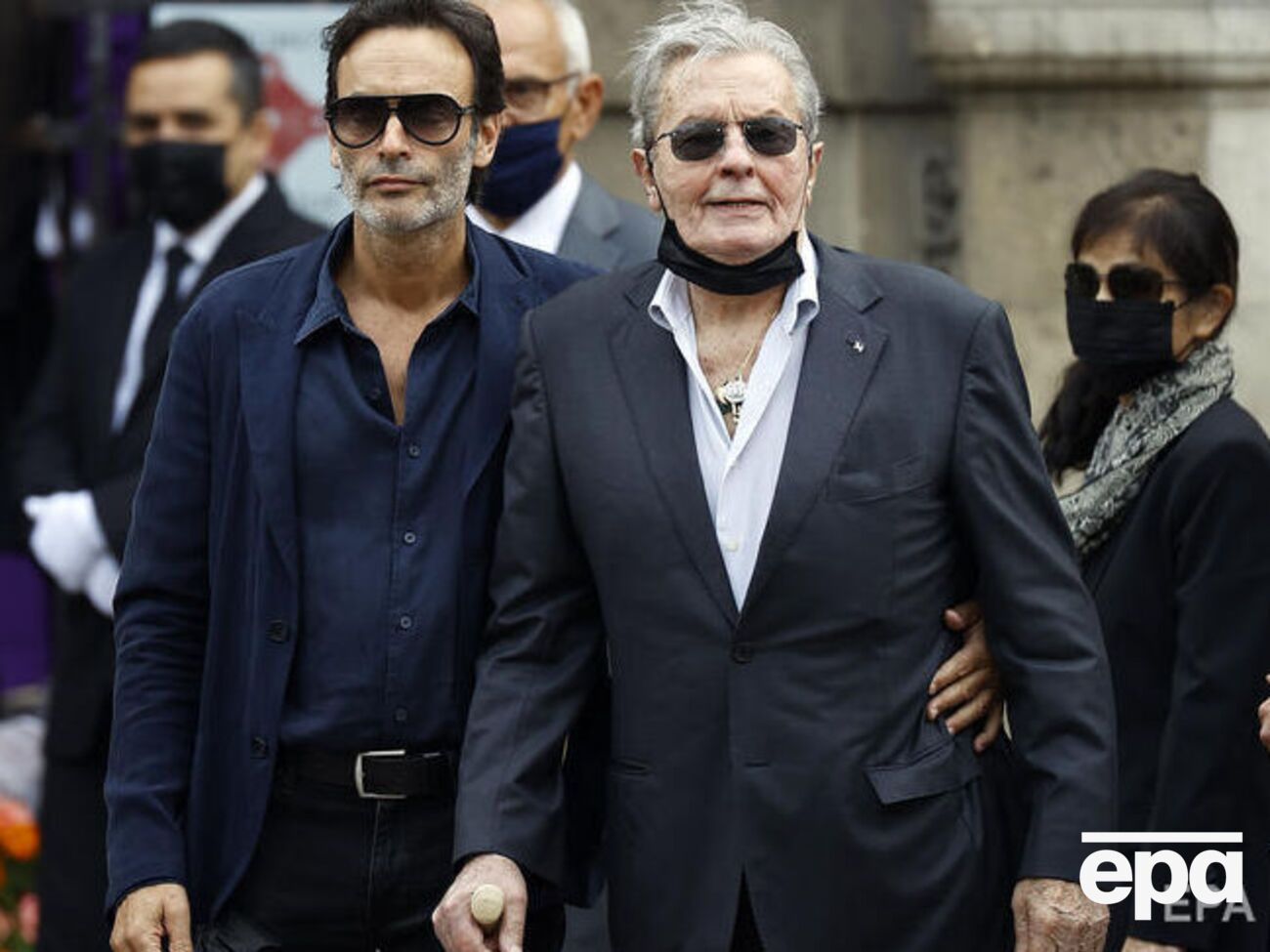 В последний раз Ален Делон появлялся на публике осенью 2021 года&nbsp;на похоронах своего коллеги Жана-Поля Бельмондо. Его сопровождал сын