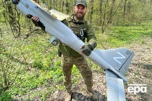 Украинские военные уничтожают российских оккупантов и их технику