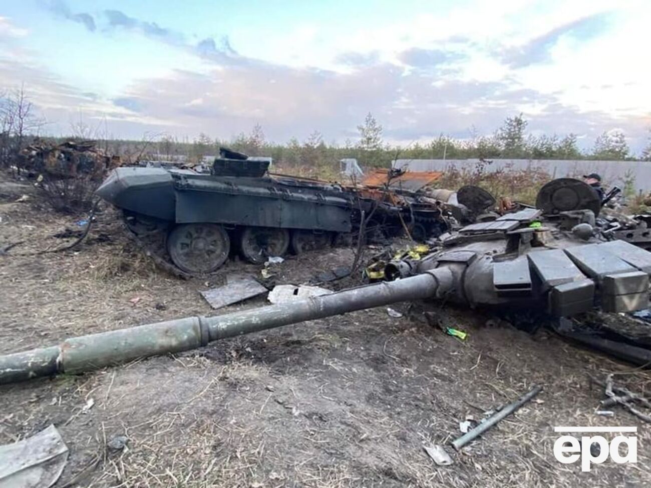 Российские танкисты "развлекаются", но боятся "ответки" от ВСУ