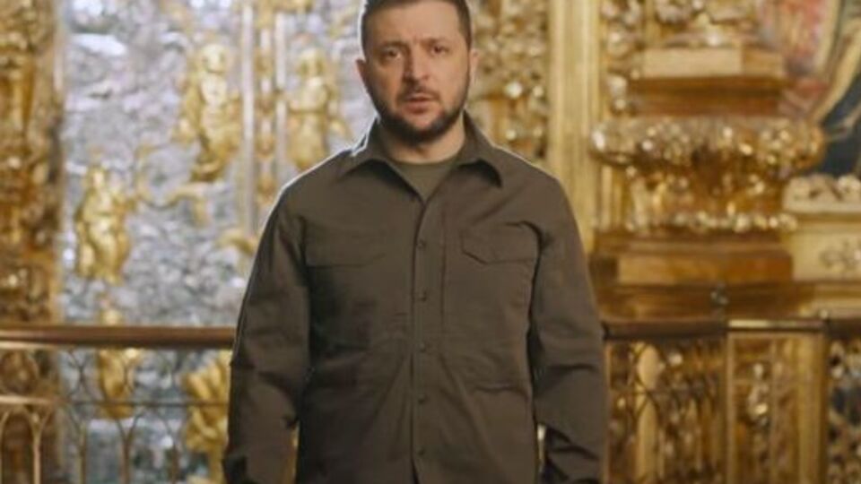 Зеленский: Нас не уничтожит ни одна орда, ни нечисть. Мы преодолеваем темные времена
