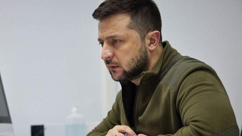 Зеленський наголосив на необхідності негайного обміну заблокованих у Маріуполі військових