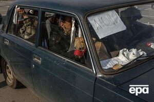 Вибратися з Маріуполя вдається небагатьом жителям
