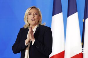 Ле Пен объявила о "битве" на парламентских выборах