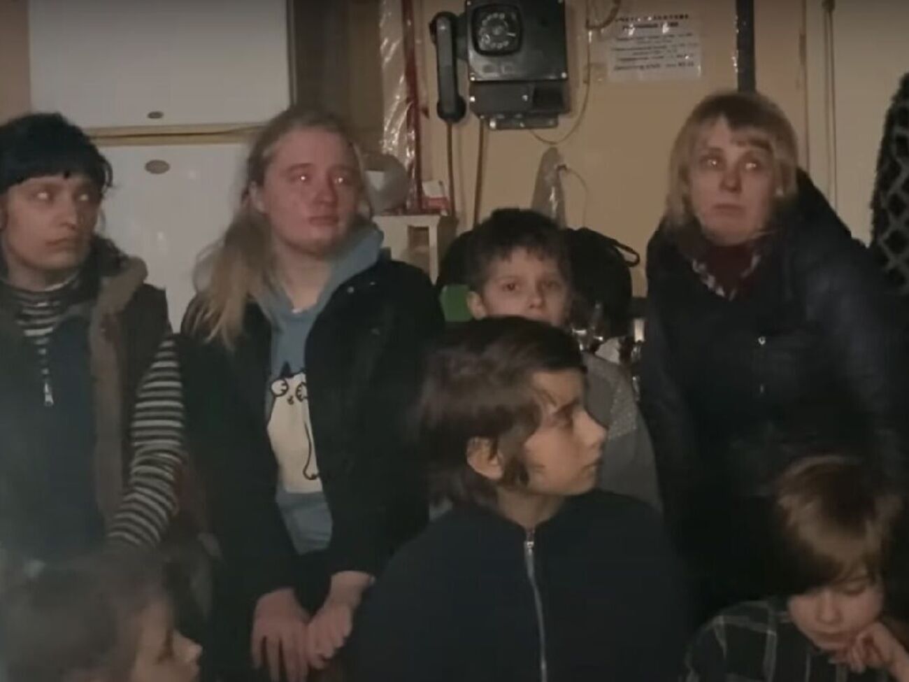 В укрытиях находятся дети и женщины