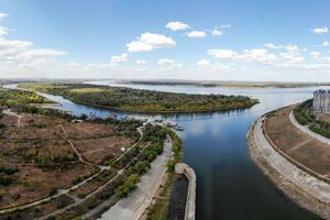 Корабль был поврежден во время перехода через Волго-Донской канал из Каспийского в Азовское море