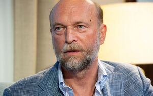 Пугачев: Шойгу часто отлучался на месяц-полтора, он болел