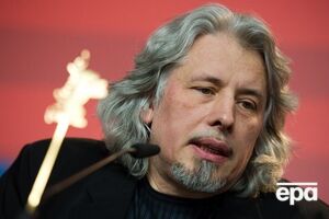 Сорокин подчеркнул, что 22 года Путин заставлял свою страну идти в обратном направлении, а, напав на Украину, подвергает будущее бомбардировкам прошлого