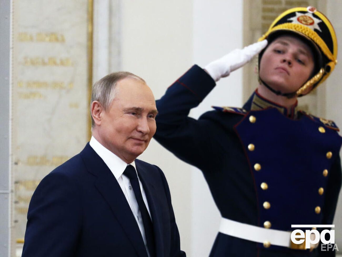 Украинские и западные чиновники сомневаются в склонности Путина к мирным переговорам, подозревая, что это способ выиграть время для наступления российской армии