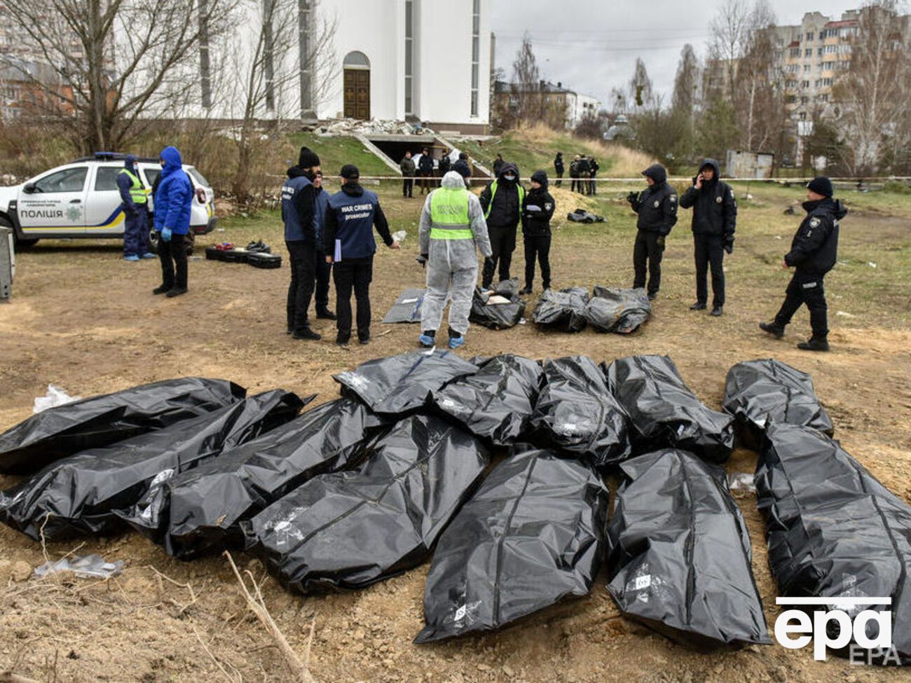 Судмедексперти, які проводять розтин тіл, заявили, що виявляють флешети в головах та грудних клітках убитих