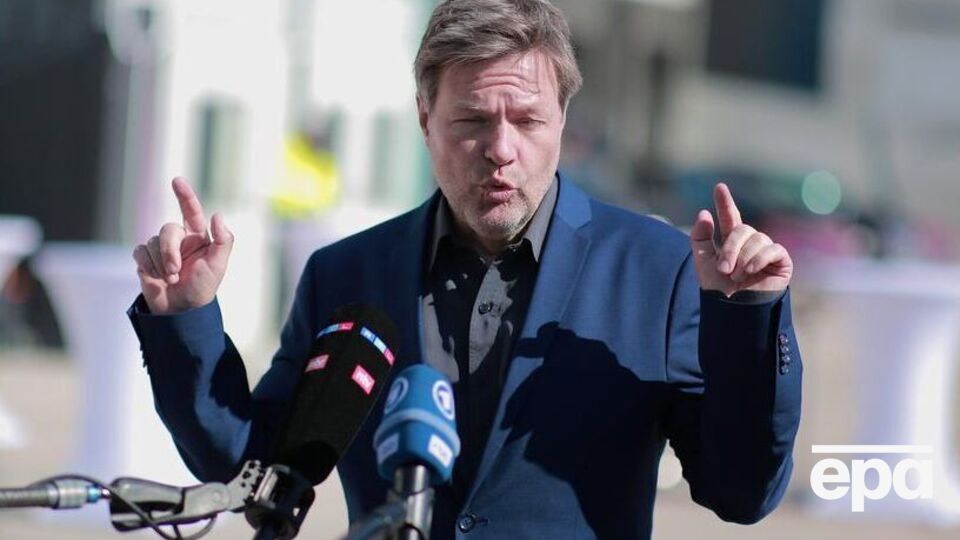 Габек сказав, що Німеччина працюватиме над заміною російської нафти для німецьких НПЗ
