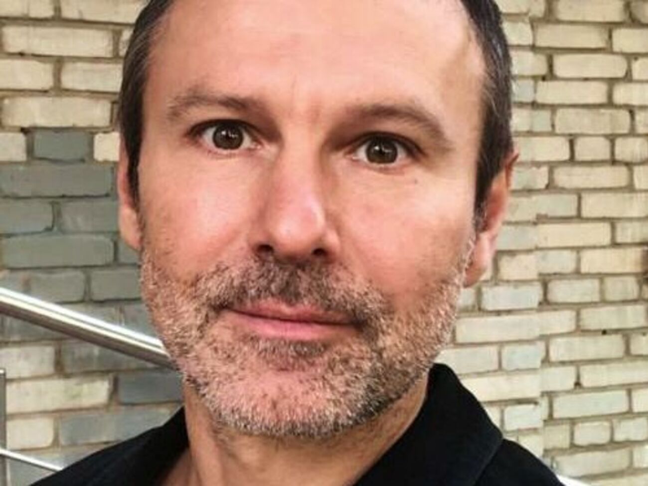 Вакарчук: Лікарі встигають лише зашивати