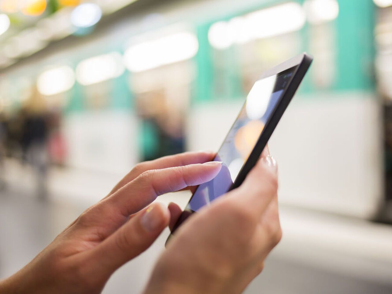 Телефон священника проверили 26 апреля