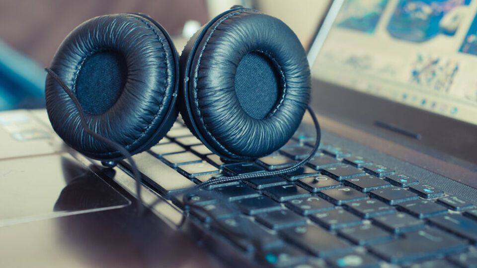 Горячая линия работает ежедневно с 8.00 до 22.00