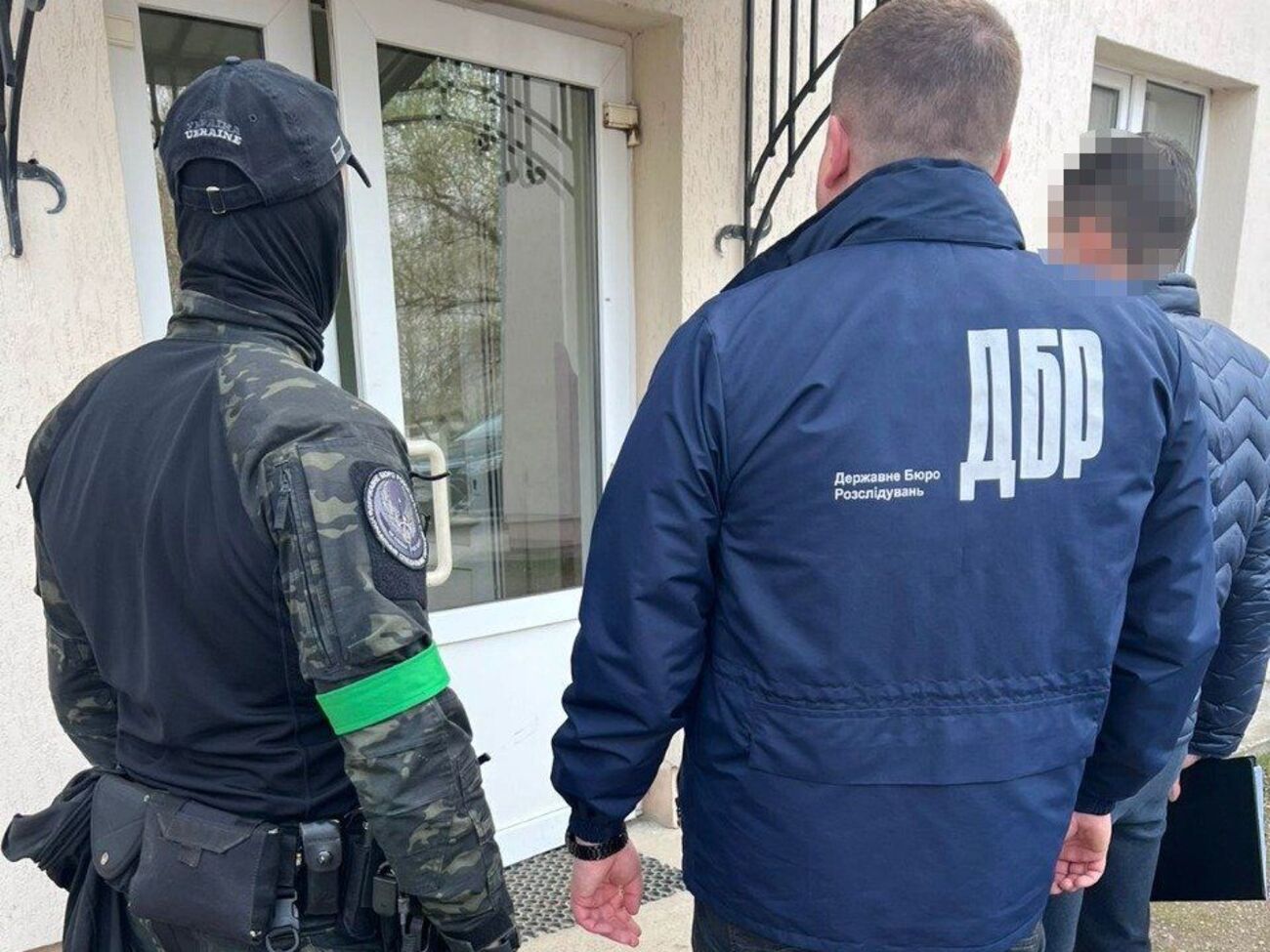 Обыски проходят в домах братьев нардепов и гражданской жены Козака, а также по адресам регистрации компаний, фигурирующих в уголовном производстве