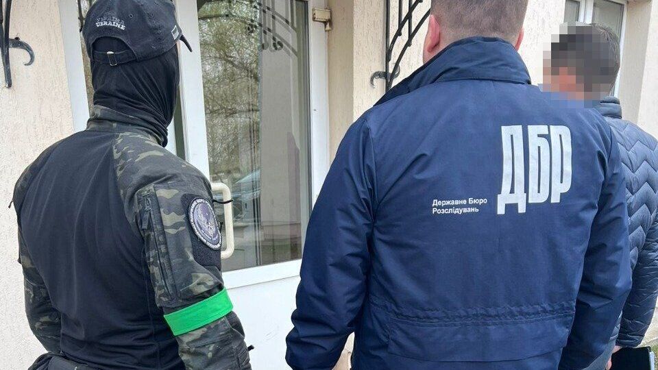 Обыски проходят в домах братьев нардепов и гражданской жены Козака, а также по адресам регистрации компаний, фигурирующих в уголовном производстве