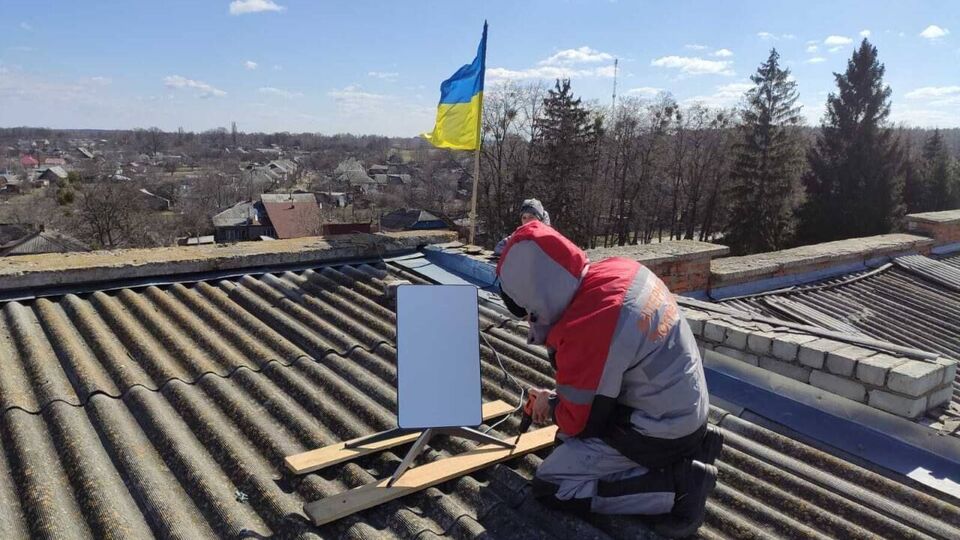 В Україні працює вже понад 10 тис. станцій супутникового інтернету Starlink
