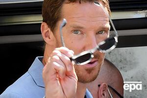 Камбербэтч заявил, что гордится британцами, которые так же, как и он, выразили готовность поселить в своих домах украинских беженцев