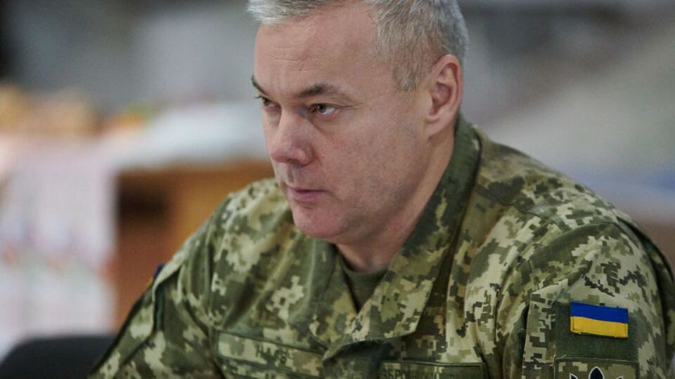 Наев и более 170 военных сегодня отмечены государственными наградами