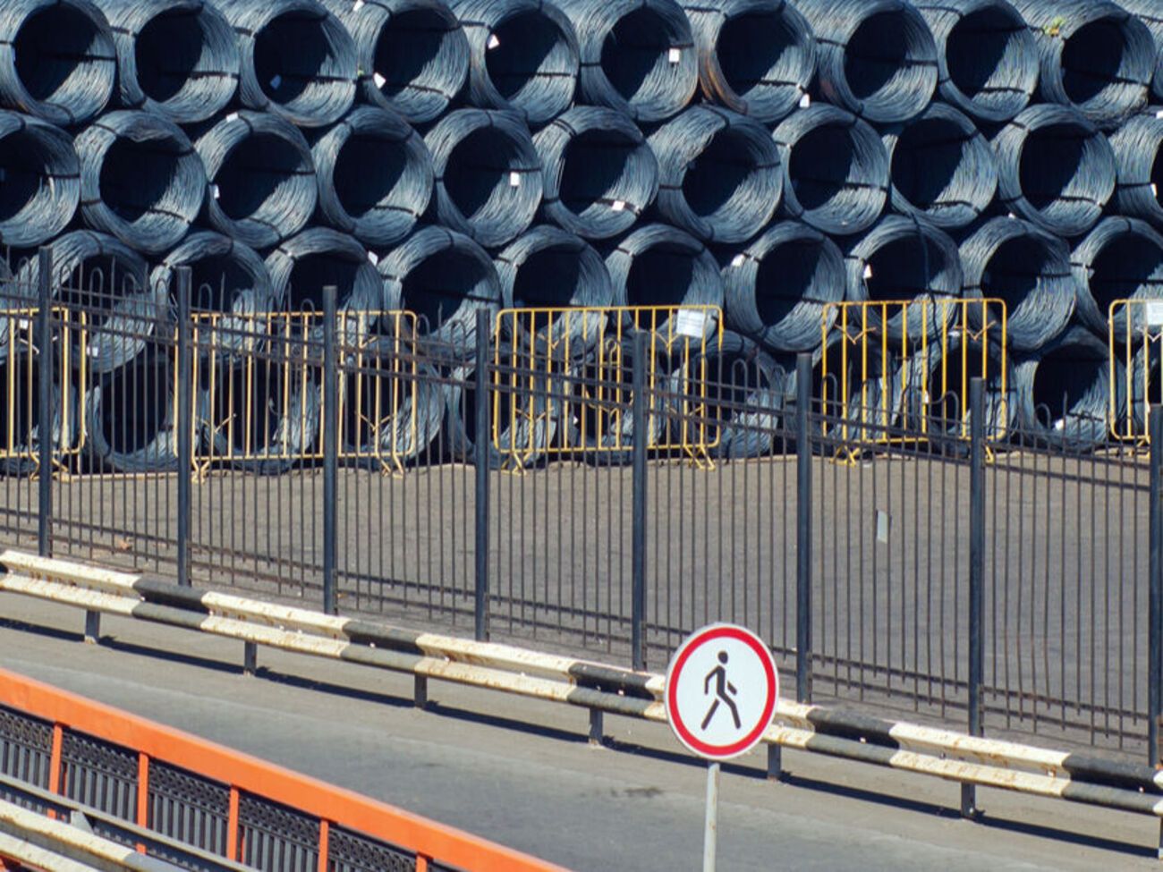 Фінансові збитки України від мит та квот еквівалентні втраті великого металургійного заводу, вважають у GMK Center