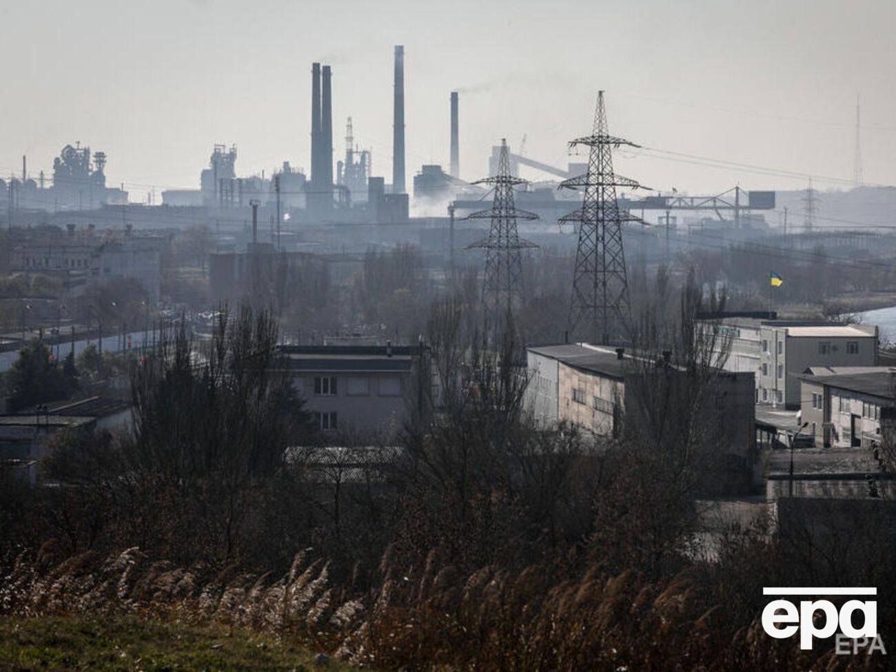У бомбосховищах заводу "Азовсталь" перебуває приблизно 1 тис. мирних жителів і 500 поранених військових