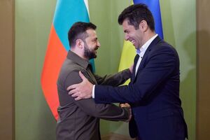 Петков ответил согласием на предложение Зеленского принять участие в реконструкции Украины