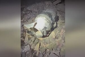 Двигун ракети, що влучила у житловий будинок у Києві