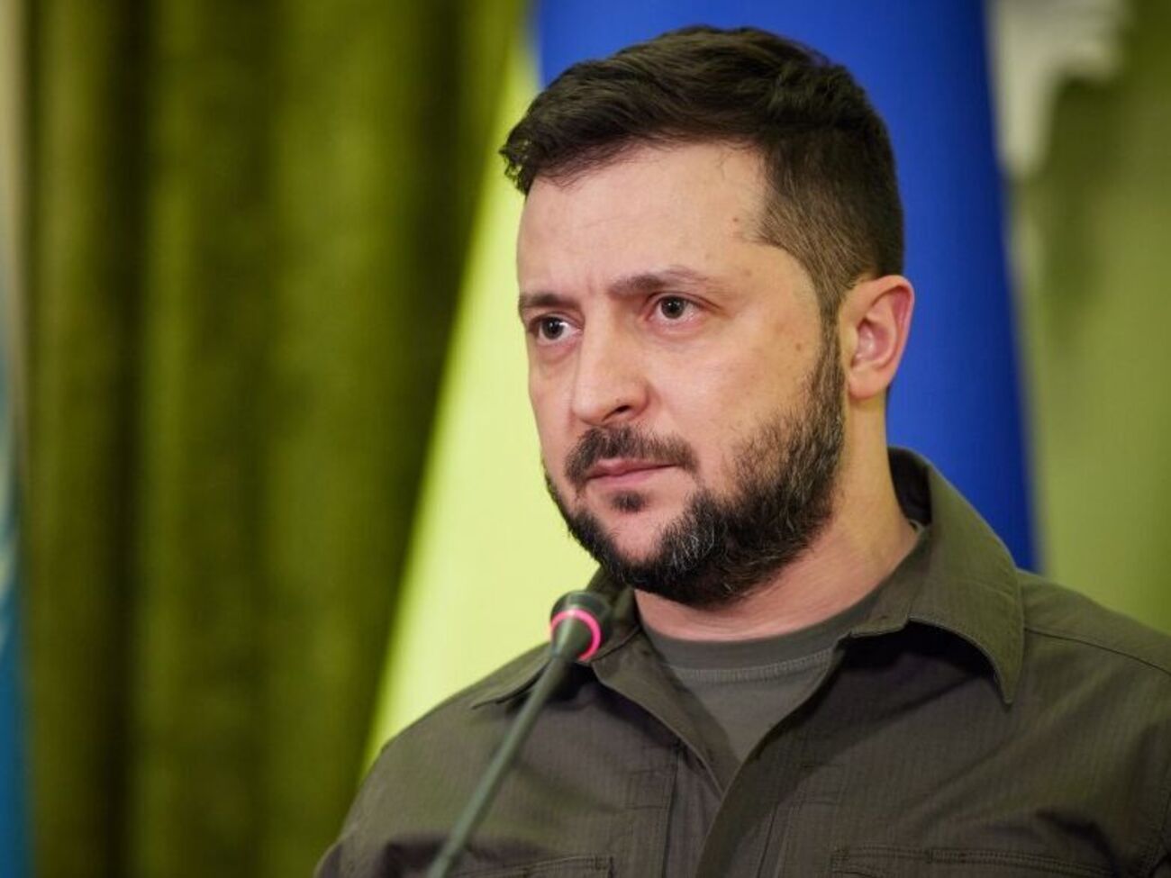 Зеленський: Робимо все, щоб допомогти нашій армії. Щоб забезпечити військових усією необхідною зброєю