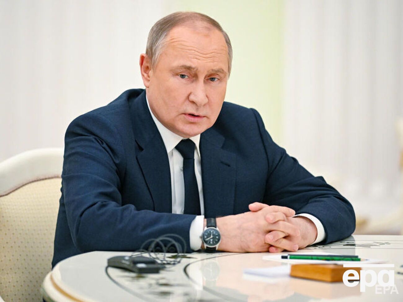 Согласно результатам опроса, почти все жители Украины негативно относятся к Путину