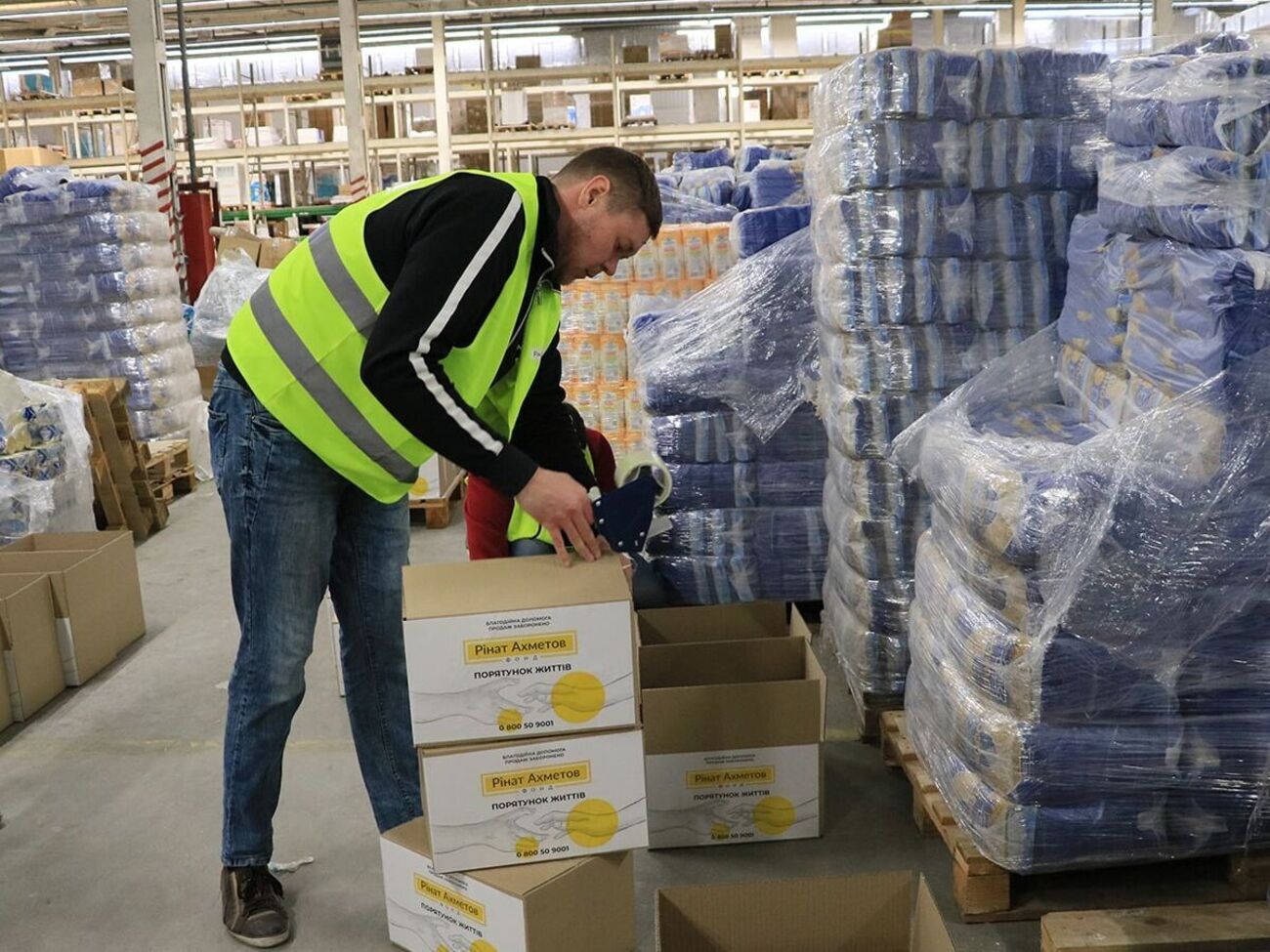 Продуктові набори від Фонду отримає 200 тис. осіб