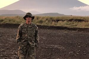 Кансел в прошлом служил в морской пехоте США