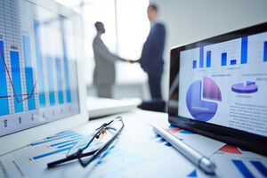 44% учасників повідомили, що повністю або частково поновили роботу