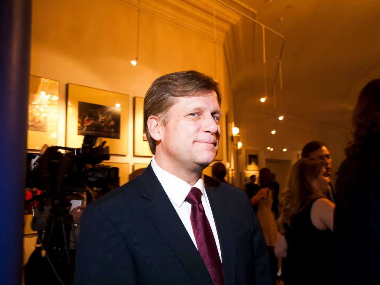 Макфол зазначив, що США прискорили надання Україні сучасної зброї