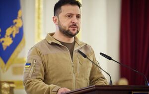 Зеленский: Постоянные бомбардировки, удары по инфраструктуре и жилым районам свидетельствуют о том, что Россия хочет сделать безлюдной территорию Донбасса