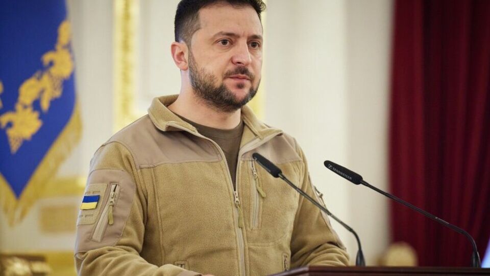 Зеленський: Постійні бомбардування, удари по інфраструктурі та житлових районах свідчать про те, що Росія хоче зробити безлюдною територію Донбасу