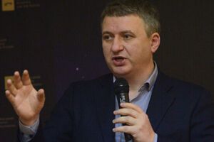 Думаю об операции "Немезида", как спецслужбы находят по всему миру мразей, которые убивали наших людей