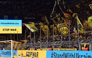 Антивоенные надписи были размещены на рекламных носителях