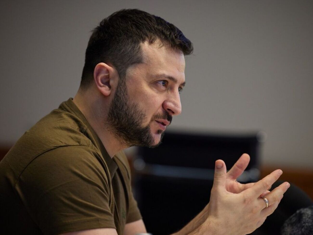 Зеленский:&nbsp;Я бы не хотел, чтобы мы играли в этот политический театр одного актера