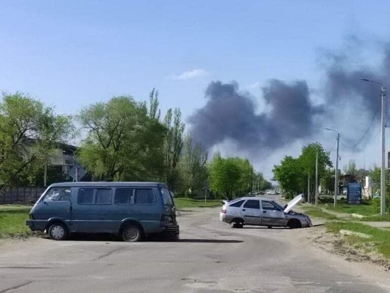 Гайдай сообщил об обстрелах оккупантами волонтеров и полицейских