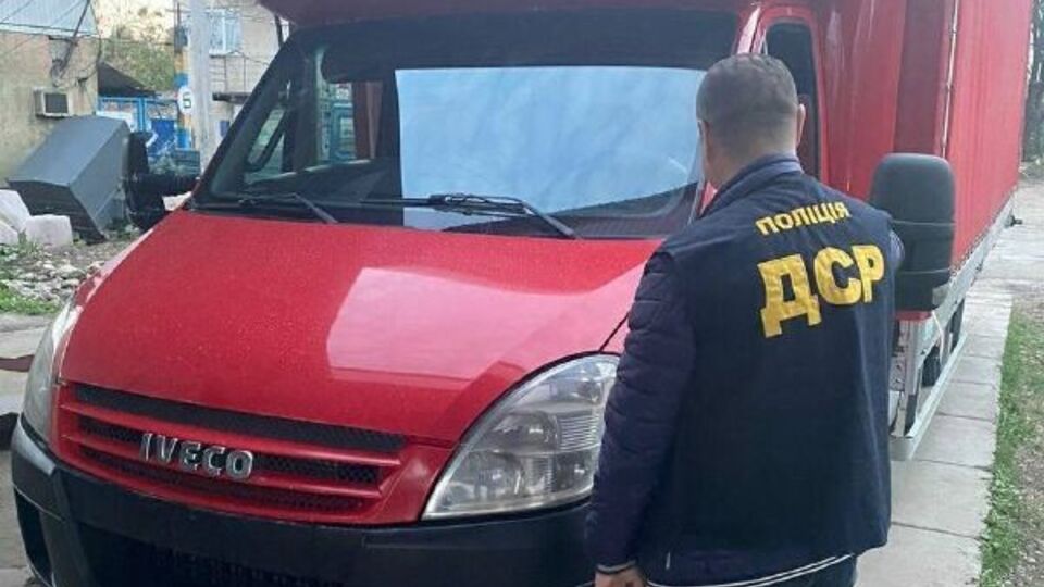 Автомобили бизнесмена изъяли