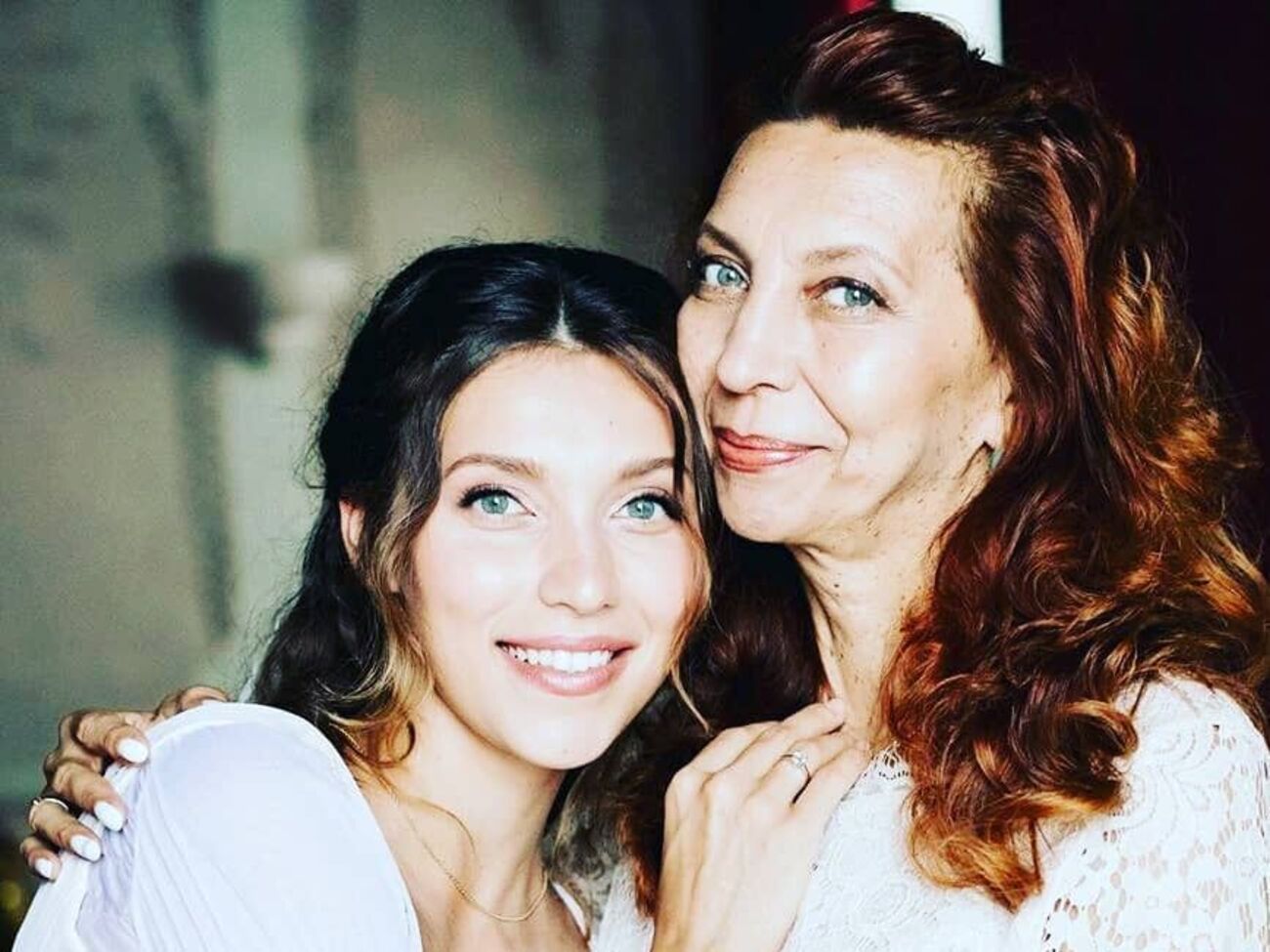 Регіна Тодоренко народилася в Одесі, де проживають її мати з батьком