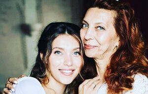 Регіна Тодоренко народилася в Одесі, де проживають її мати з батьком