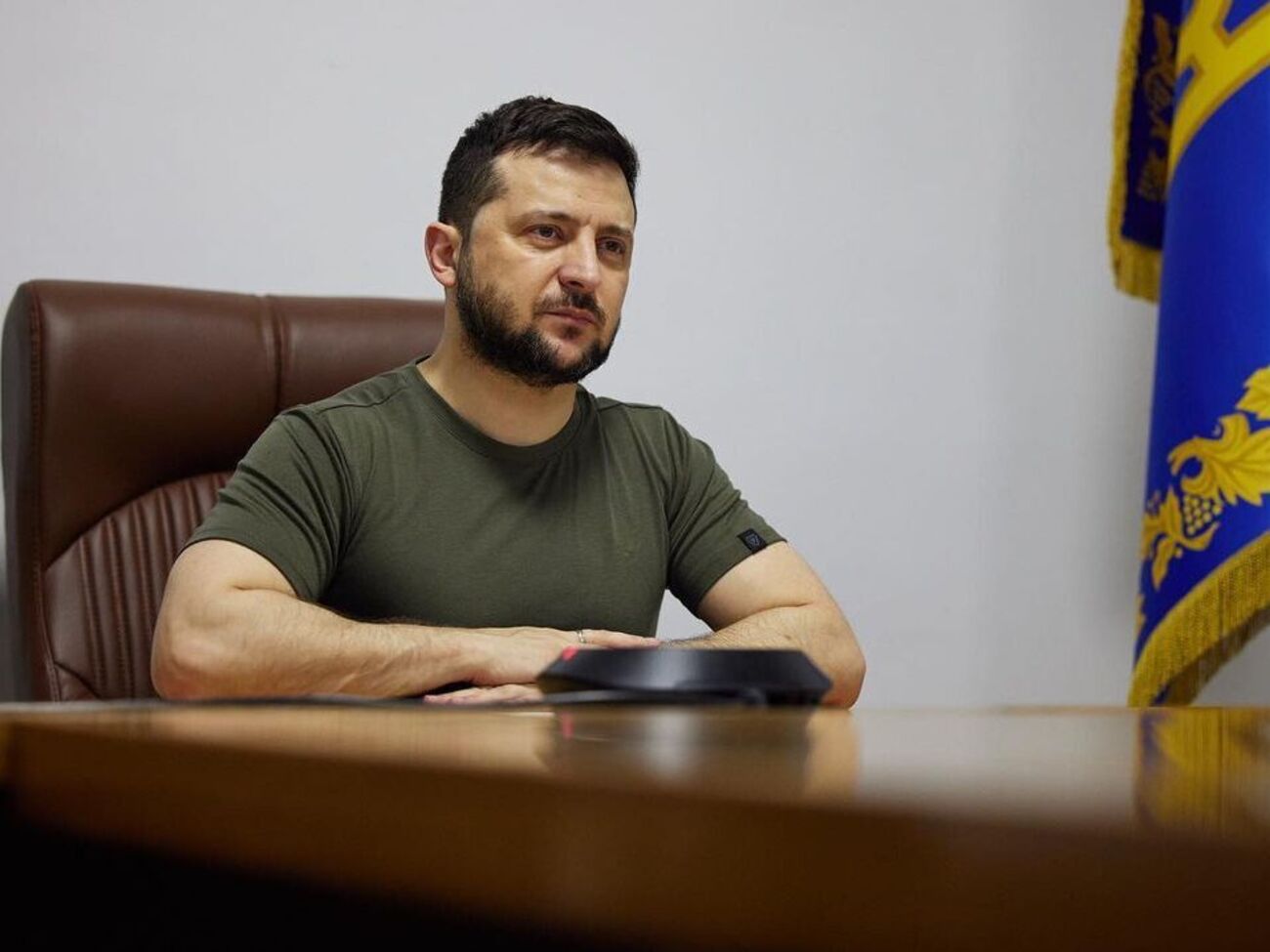 Зеленський повідомив, що продовжив діалог із Макроном