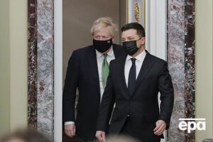 Зеленський зазначив, що підтримує із Джонсоном постійний контакт