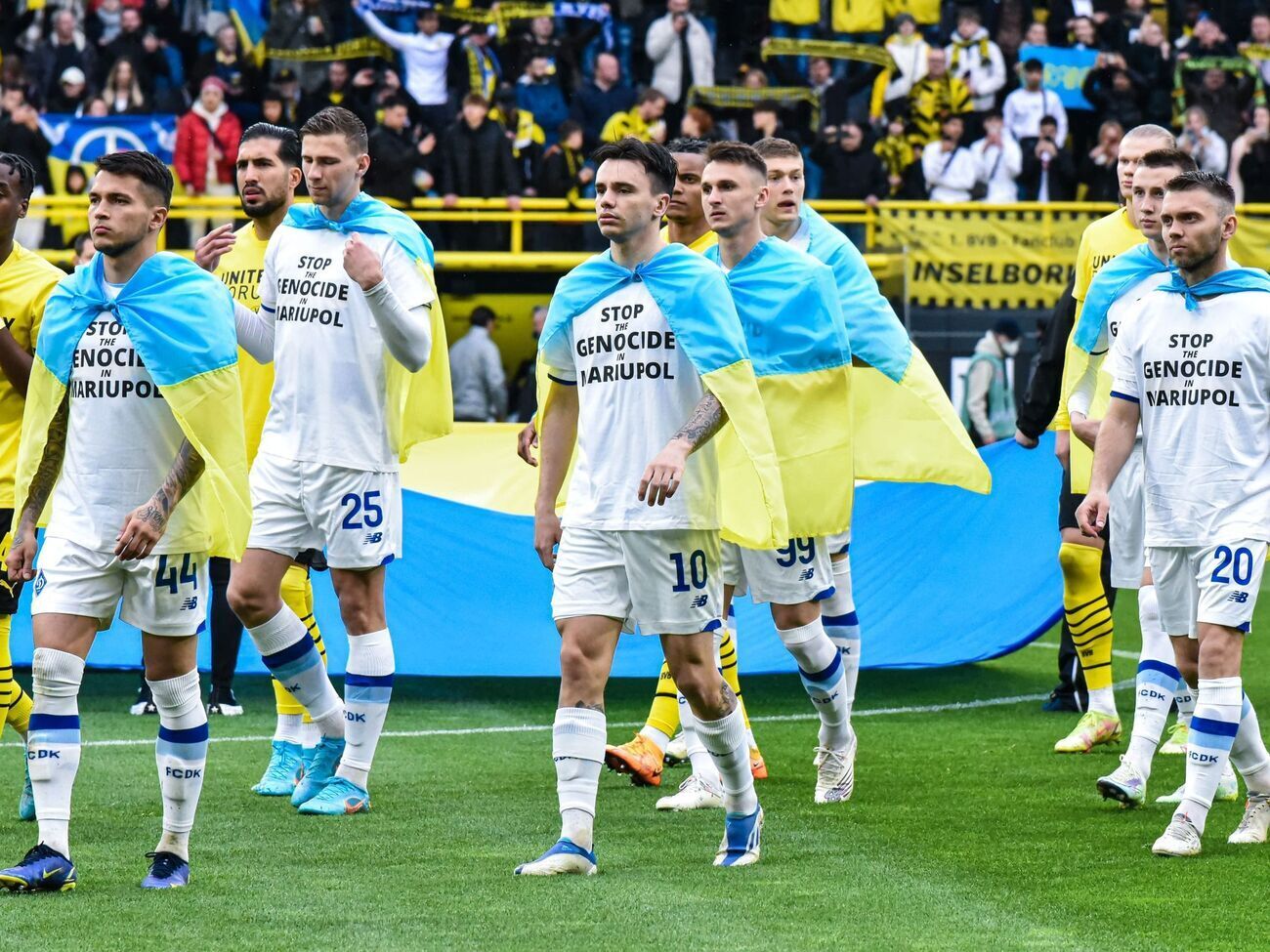 Футболисты снялись в ролике, посвященном Мариуполю